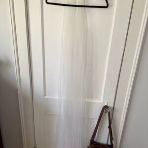 White Tulle Neck Scarf
